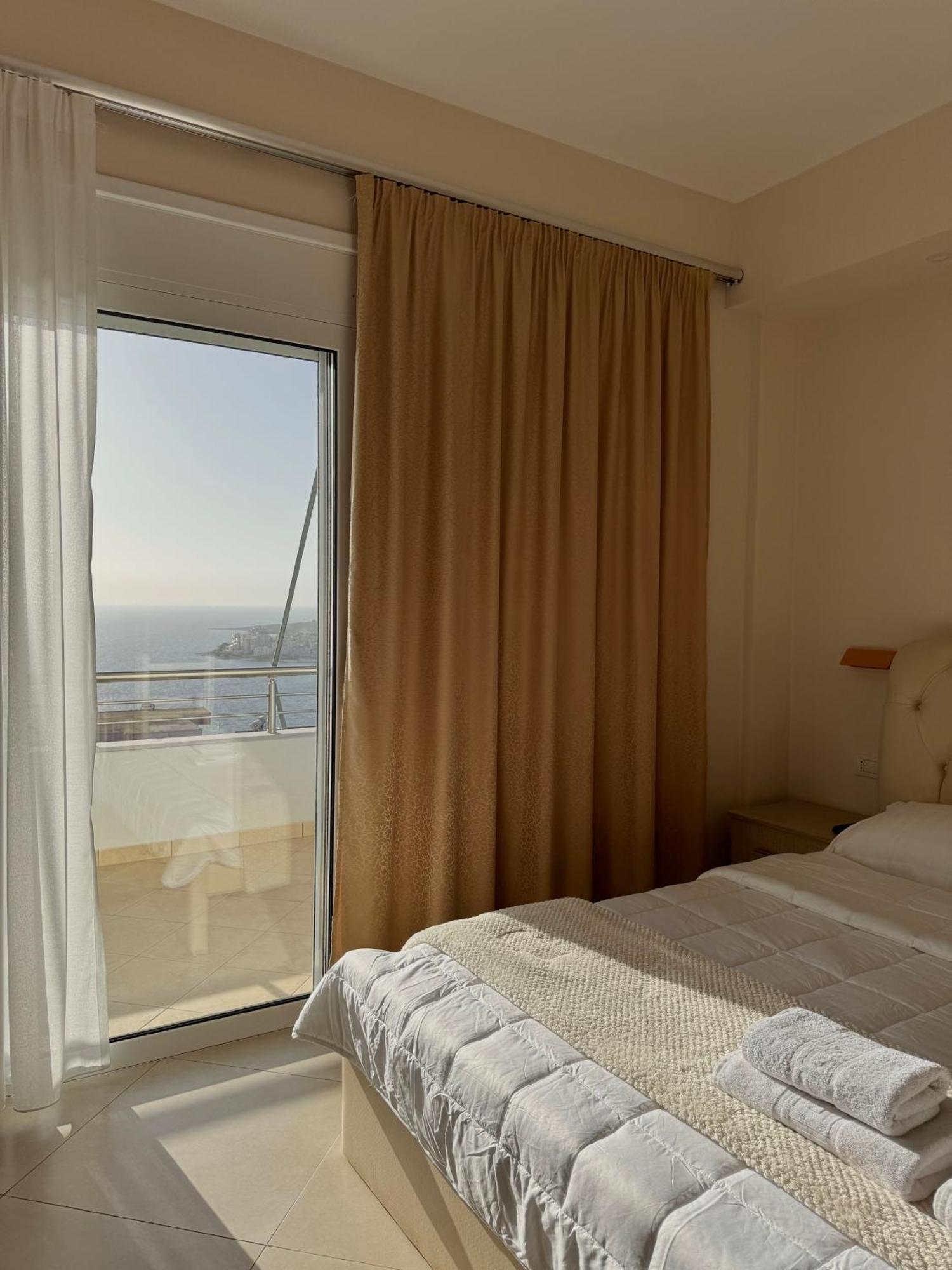 Vila Majola Sarandë Exterior foto