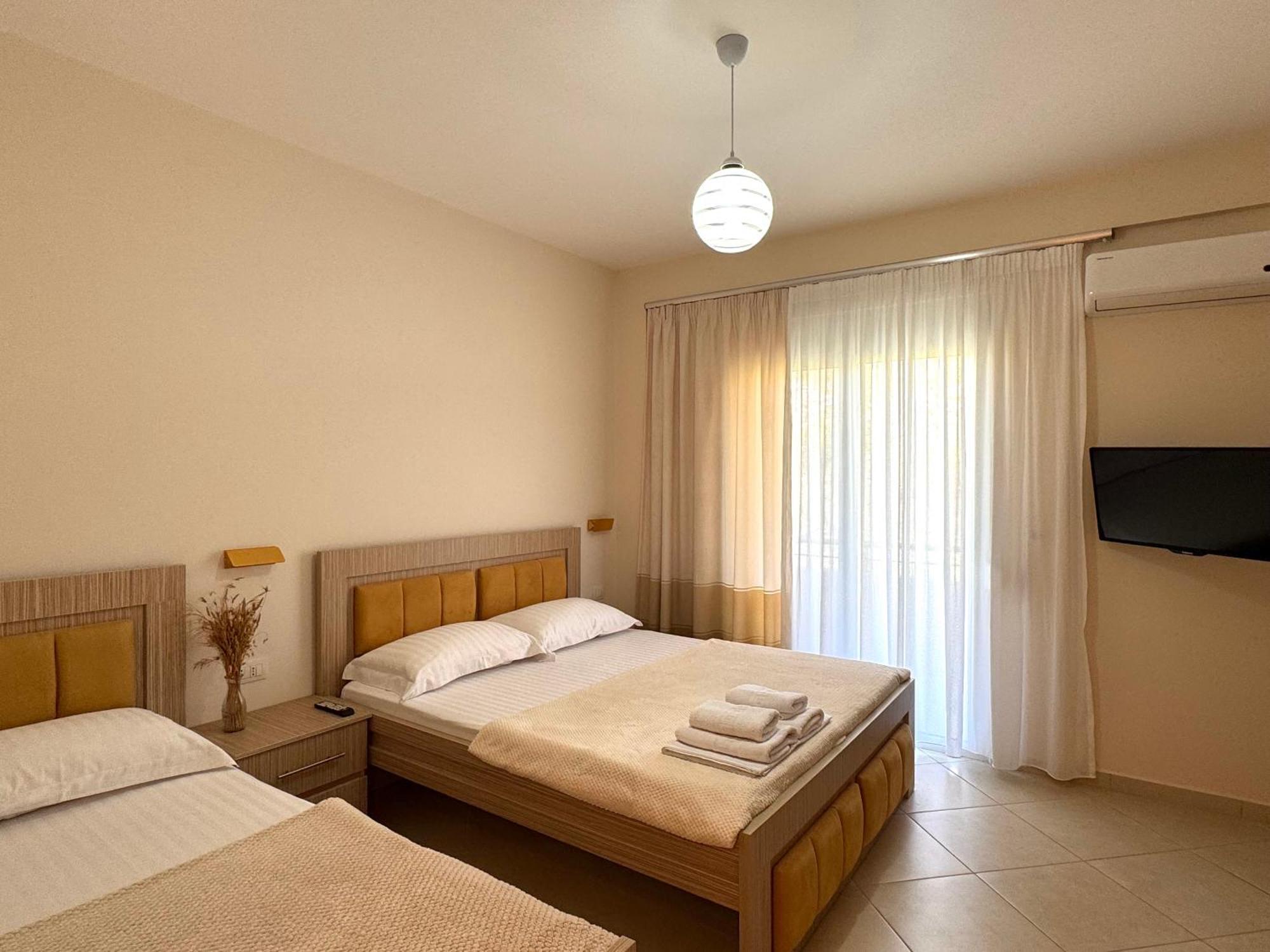 Vila Majola Sarandë Exterior foto